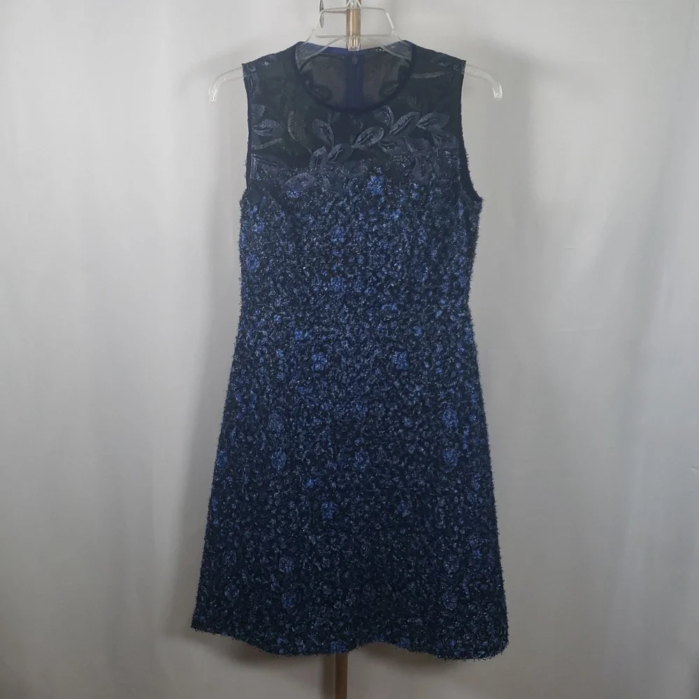 T Tahari Blue Sleeveless‎ Textured Floral Dress - SZ 2